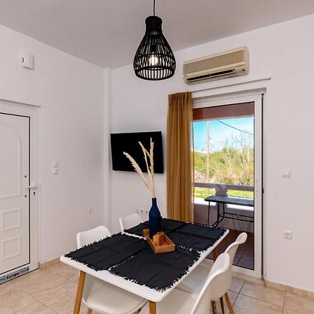Bona'S Guest House Agia  Ngoại thất bức ảnh