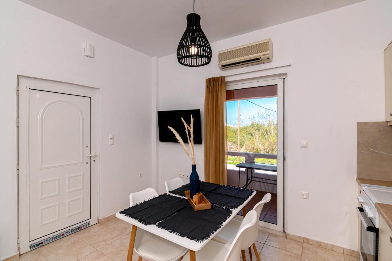 Bona'S Guest House Agia  Ngoại thất bức ảnh