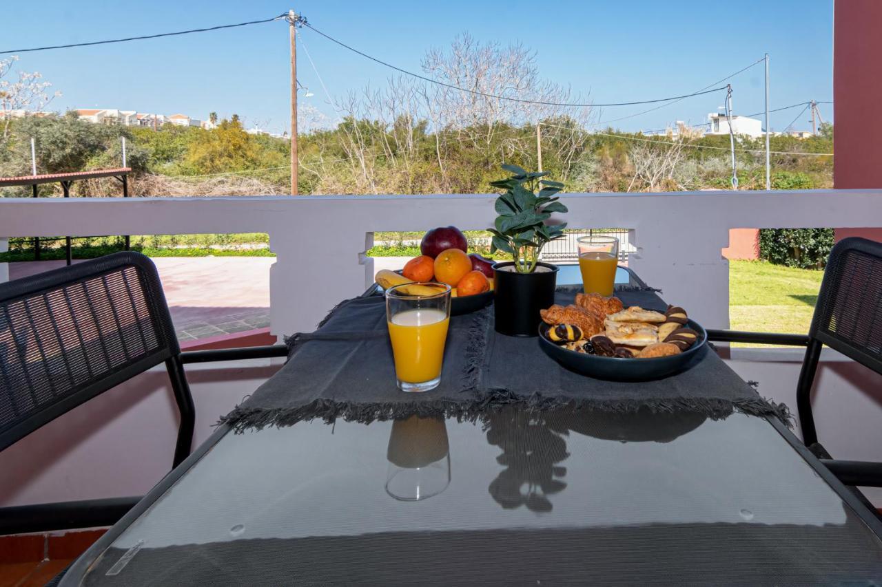 Bona'S Guest House Agia  Ngoại thất bức ảnh
